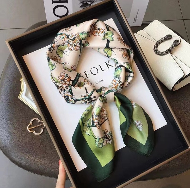 Luxury Fashion Print 70*70cm S - огляд і ціна Silk Tie Woven