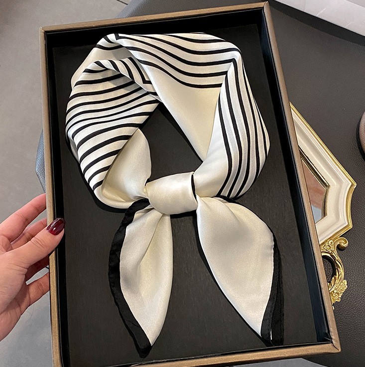 Luxury Fashion Print 70*70cm S - огляд і ціна Silk Tie Woven
