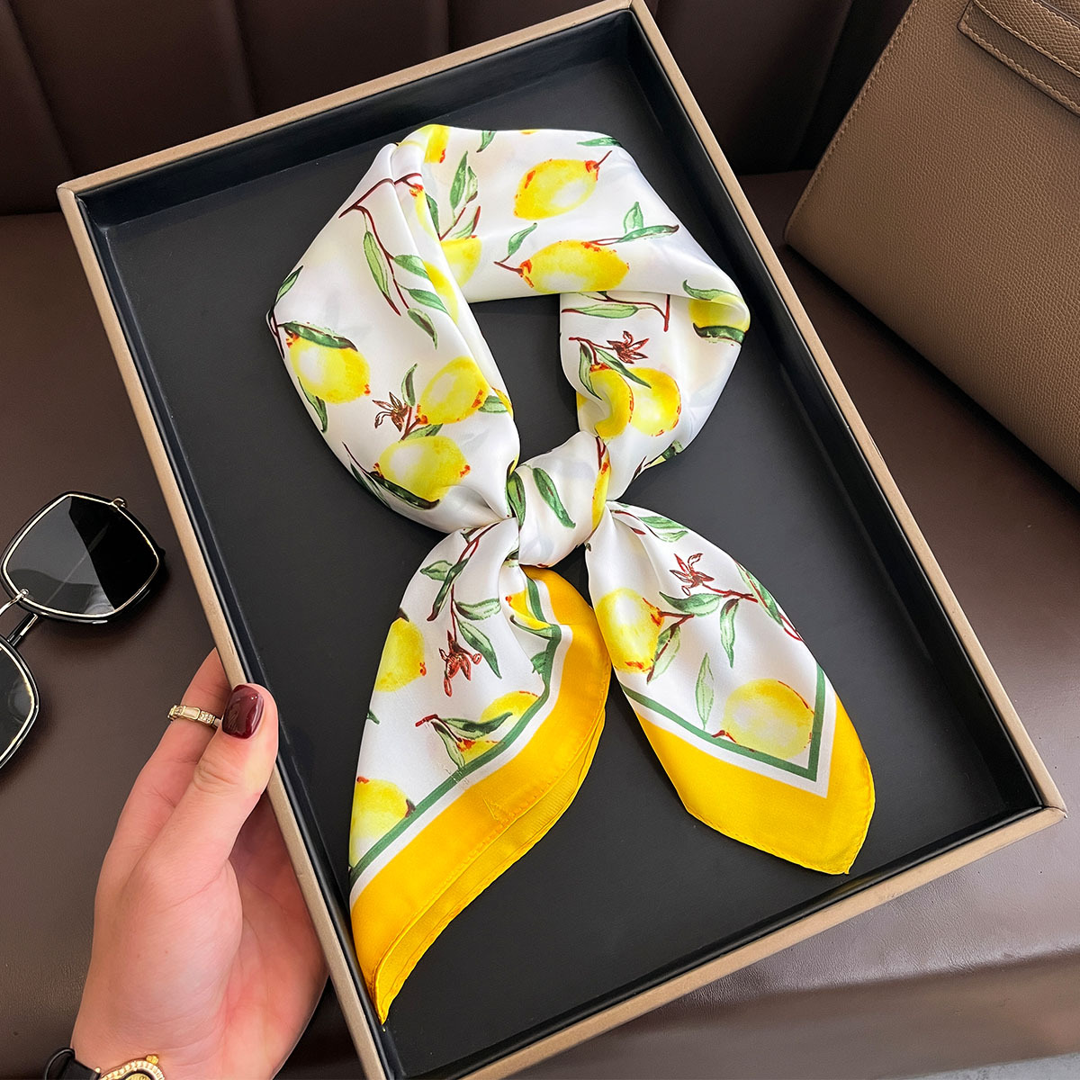 2025 New Yellow Lemon Print Sq - огляд і ціна Silk Tie Woven
