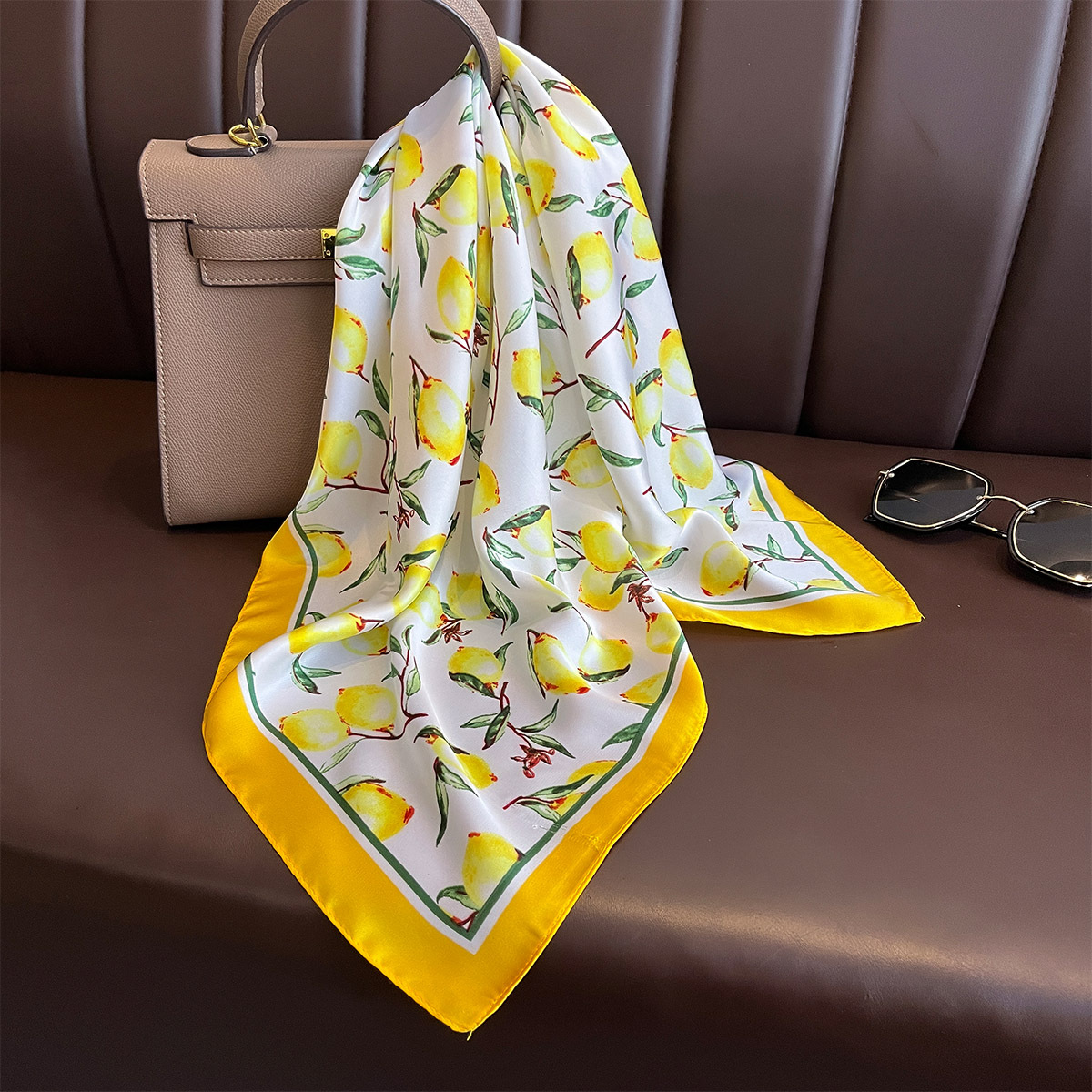 2025 New Yellow Lemon Print Sq - огляд і ціна Silk Tie Woven