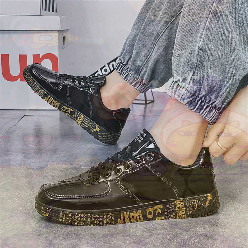 Round Foot Size 45 Sneakers Wh - огляд і ціна Men'S Formal Wear Slippers